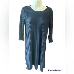 Eileen Fisher Women’s Washable Wool Dress  Scoop Neck Pleated Black size XSmall